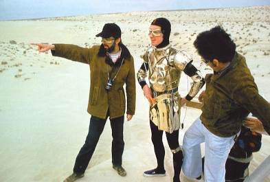 crewdune.jpg (19097 octets)